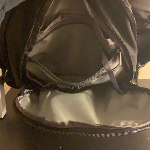 North face jester black backpack - Picture 6 of 6